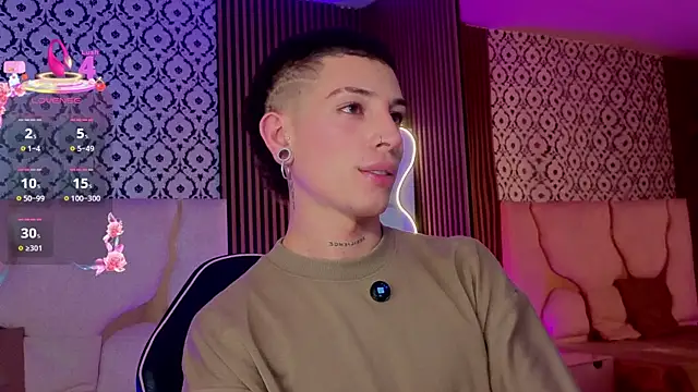 boyfox tay online show from May 24, 4:18 am