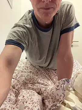 SexyLeon8 online show from March 18, 11:09 pm