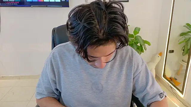 Elian savoy online show from December 2, 1:41 am