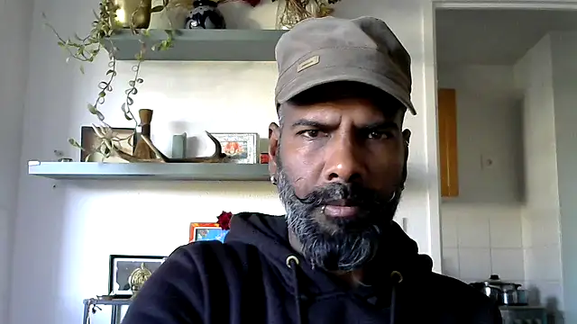 frenchblackc31 online show from September 17, 6:47 am