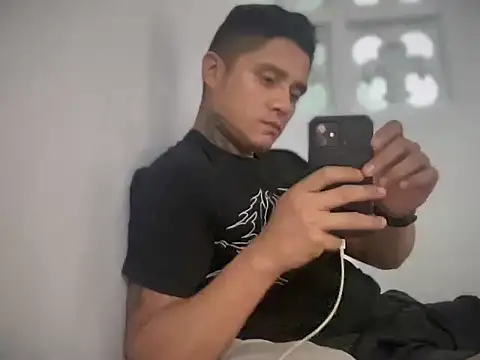 siilvestremx online show from October 24, 10:39 am