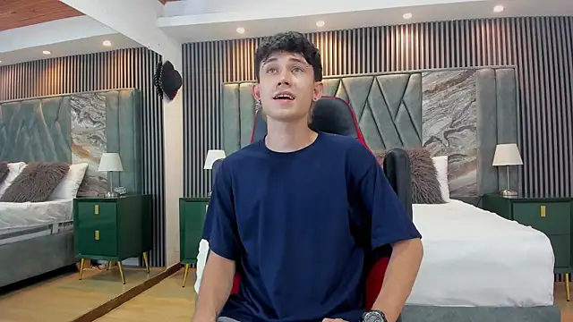 Michael blue online show from October 15, 8:05 pm