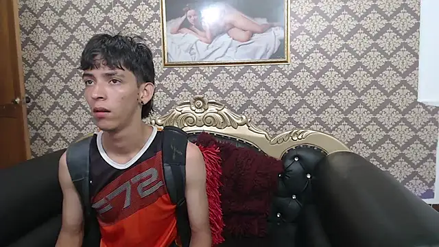 Snapshot of Sebas_cat chatting on September 28, 9:35 pm Sebas cat online show from September 28, 9:35 pm