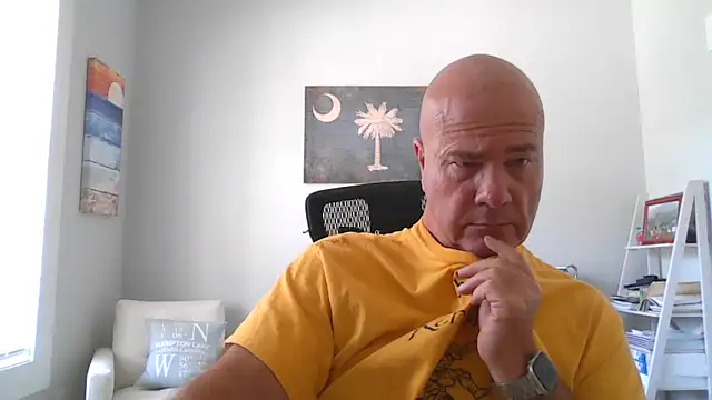 Snapshot of cyclone1212 chatting on October 25, 4:20 pm cyclone1212 online show from October 25, 4:20 pm