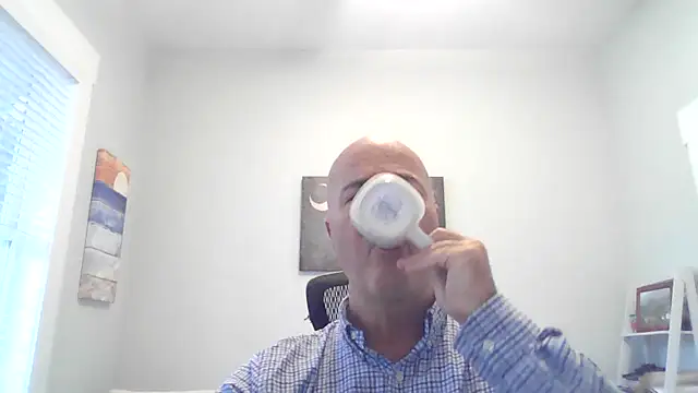 Snapshot of cyclone1212 chatting on October 28, 12:07 pm cyclone1212 online show from October 28, 12:07 pm