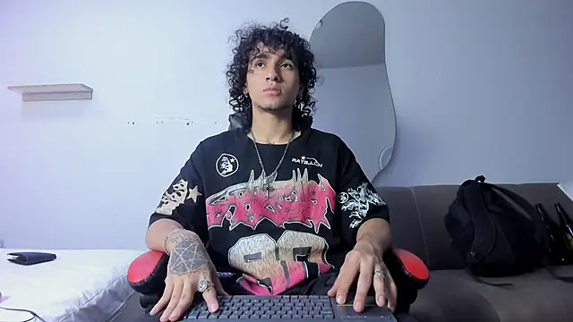 JackesTaylor online show from April 29, 6:40 am