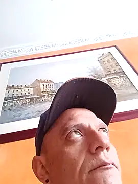 leon8013A online show from November 6, 2:42 pm