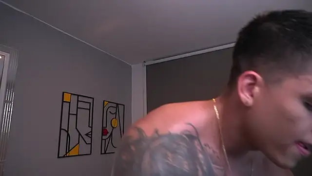 tyler muscle1 online show from February 20, 1:57 am