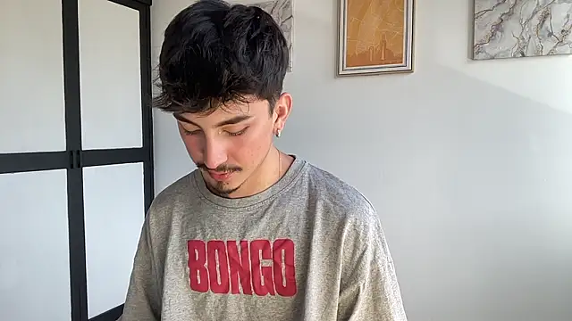 sweettaaron01 online show from February 27, 7:24 pm