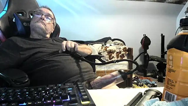 Snapshot of jimboaza123 chatting on September 27, 4:49 pm jimboaza123 online show from September 27, 4:49 pm