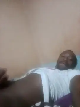 Snapshot of KingBonga chatting on September 8, 8:52 pm KingBonga online show from September 8, 8:52 pm
