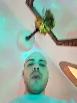 andr4a6876u online show from March 1, 11:10 am