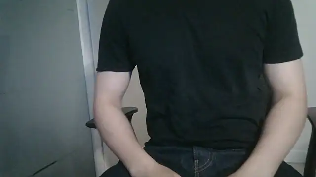 111owo111 online show from May 17, 2:46 pm