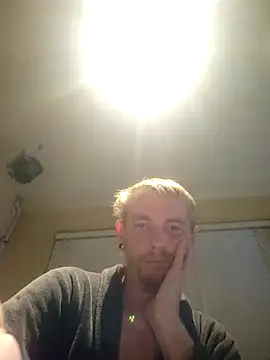 piercingpik online show from October 18, 5:29 pm