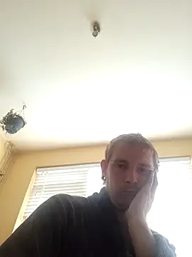 piercingpik online show from October 12, 11:15 am