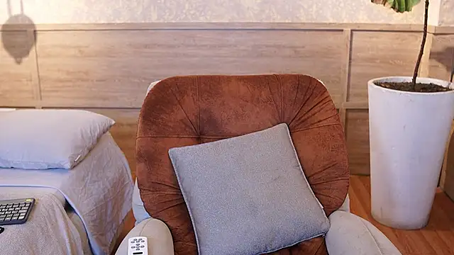 Ethan occonor online show from February 11, 12:32 pm