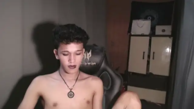 kenbigcockxx online show from November 12, 6:24 pm