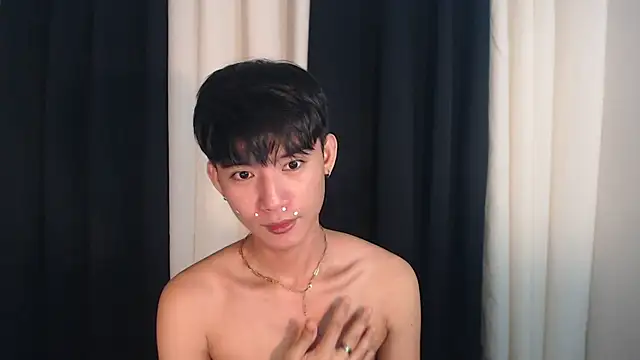 Snapshot of asian_dai chatting on September 30, 12:39 am asian dai online show from September 30, 12:39 am