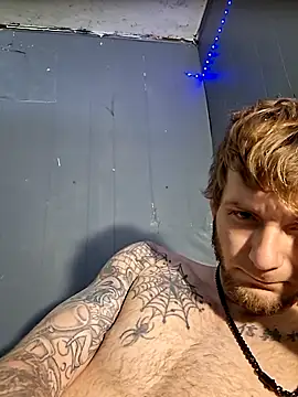 thebigonesee95 online show from May 8, 8:53 pm
