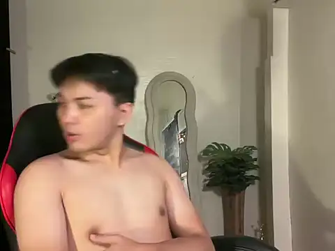 urasiantwink69 online show from March 23, 2:01 pm