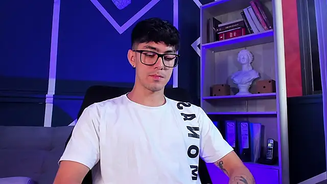 etham wolf  online show from October 7, 12:09 pm