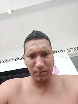 Tom Hardy11 online show from April 2, 6:49 pm