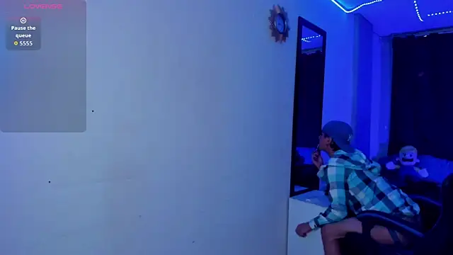 Jostin18 online show from November 9, 2:10 pm