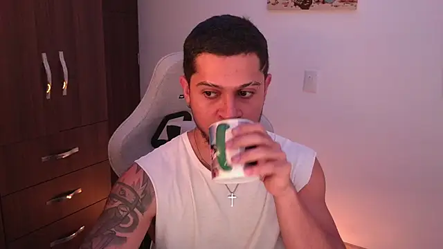 domsantiago  online show from February 27, 3:29 am