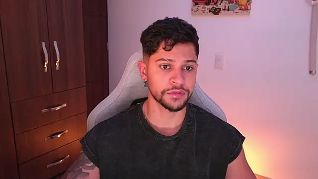 domsantiago  online show from February 4, 3:34 am