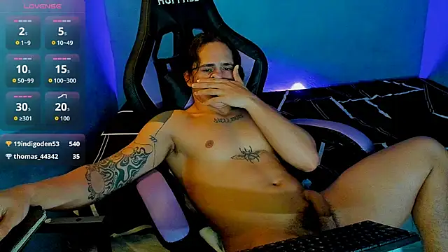 Snapshot of Maximiliano_scoott__ chatting on September 11, 8:19 pm Maximiliano scoott online show from September 11, 8:19 pm