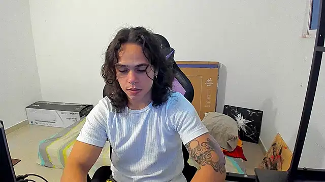 Maximiliano scoott   online show from October 26, 4:36 am