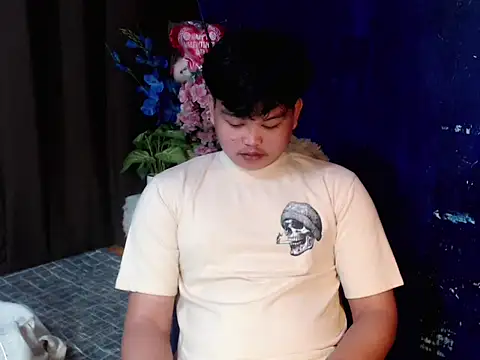 Reynelcock online show from March 29, 6:41 pm