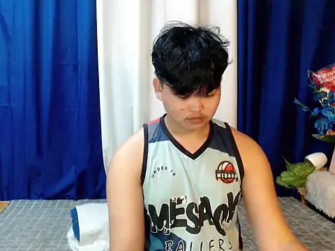 Reynelcock online show from February 1, 7:34 pm