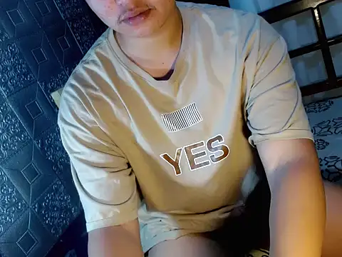 Reynelcock online show from September 14, 10:45 pm