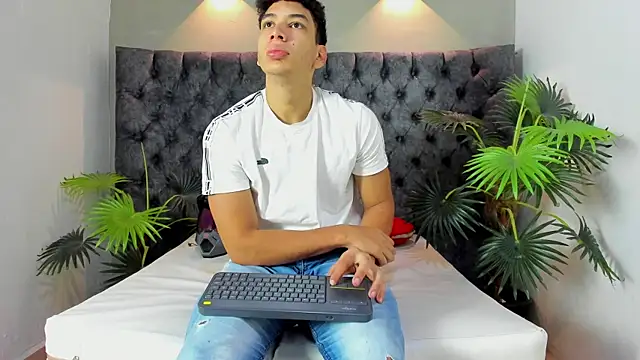 ALAN REDINGER online show from October 27, 1:24 pm