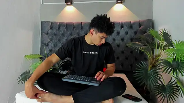 ALAN REDINGER online show from November 21, 1:54 pm