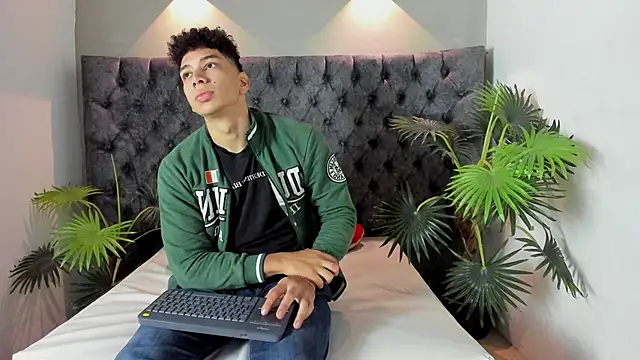 ALAN REDINGER online show from October 31, 12:19 pm