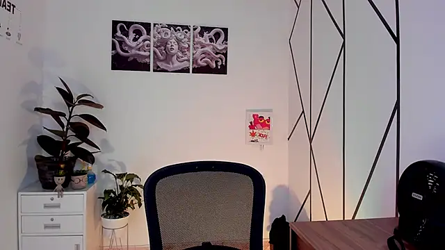 Christopher 77 online show from October 14, 2:13 pm