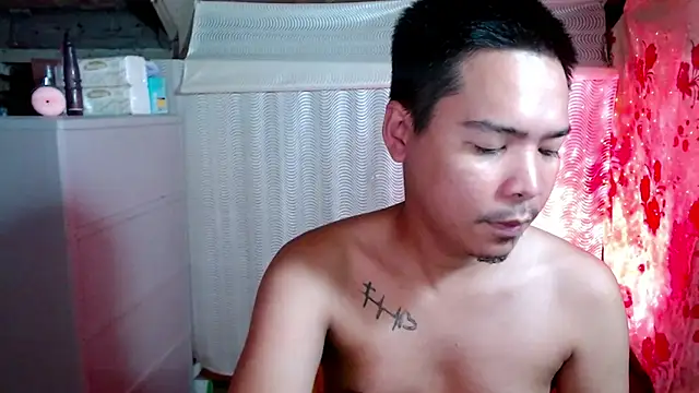 Snapshot of MANIACasianX chatting on October 2, 10:19 am MANIACasianX online show from October 2, 10:19 am