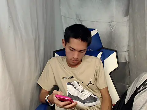 riks tyler online show from March 27, 6:31 pm