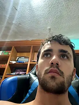 aavrdvh33 online show from October 8, 7:51 pm