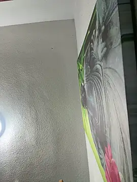 aavrdvh33 online show from December 21, 7:00 pm