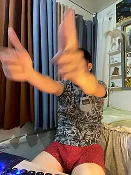 xshyboyx online show from January 16, 1:03 pm