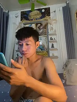 xshyboyx online show from October 8, 4:00 pm