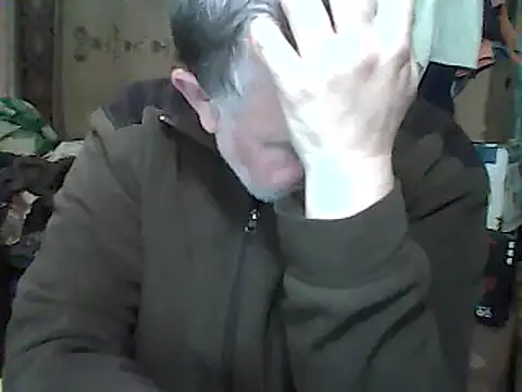 Snapshot of A1B3- chatting on October 5, 4:00 pm A1B3- online show from October 5, 4:00 pm