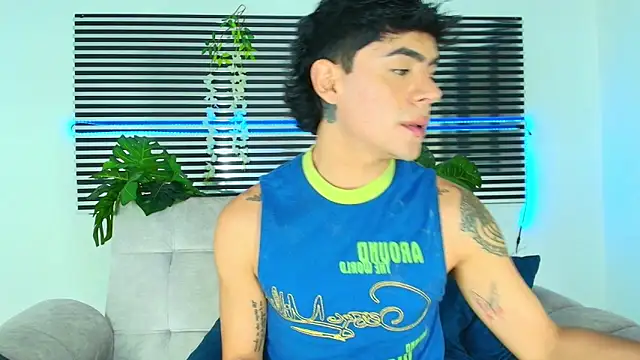 CamiiGuzmanX online show from January 12, 8:46 pm