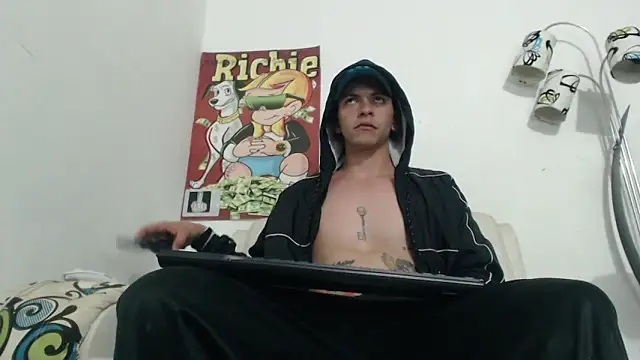 Thomasjons  online show from December 4, 4:08 am