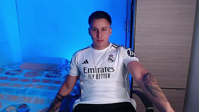 valentinosex1 online show from April 9, 10:27 pm