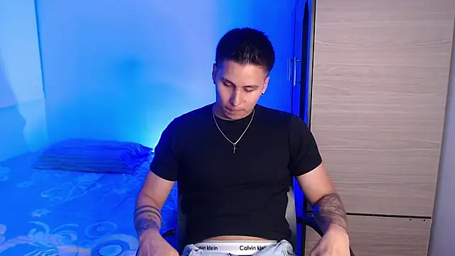 valentinosex1 online show from January 17, 12:57 am