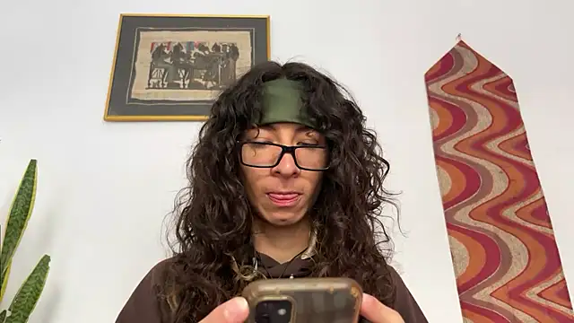 camille delrey online show from December 15, 12:57 pm